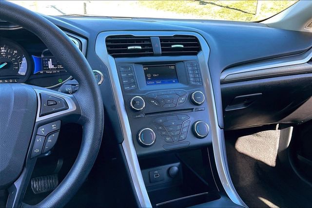 Used 2018 Ford Fusion S image 9