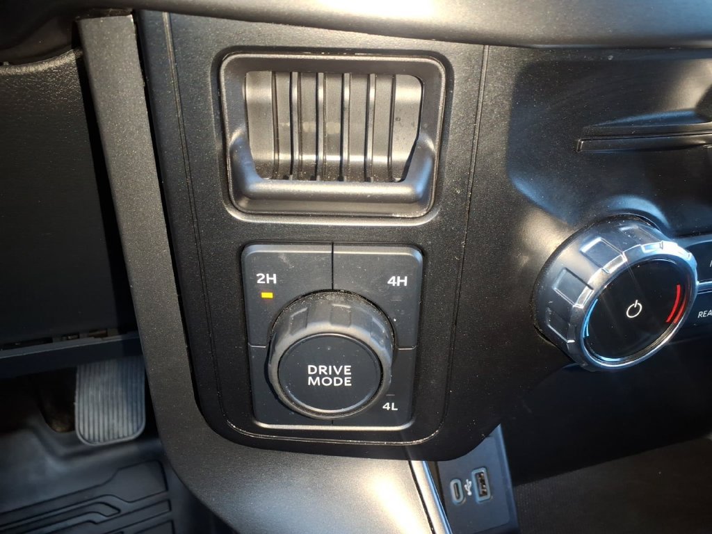 Used 2024 Ford F150 XLT w/ XLT Black Appearance Package AWD/4WD image 29