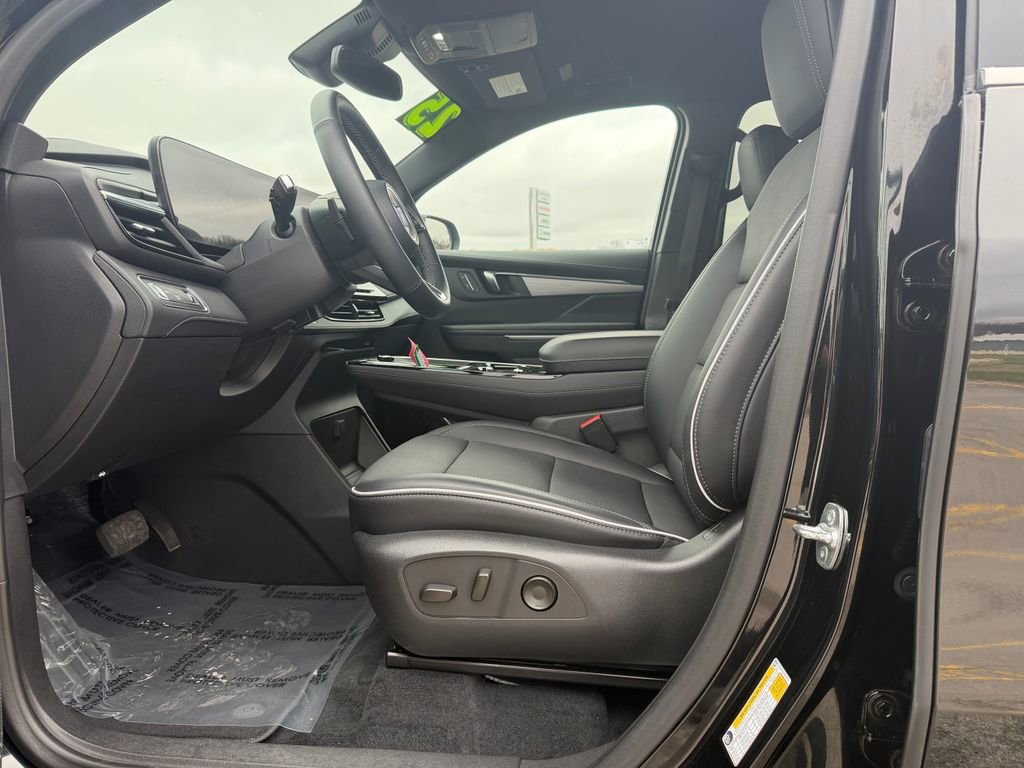 Used 2025 Buick Enclave Preferred AWD/4WD image 16