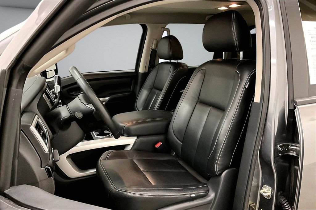 Used 2021 Nissan Titan SV w/ SV Convenience Package image 22