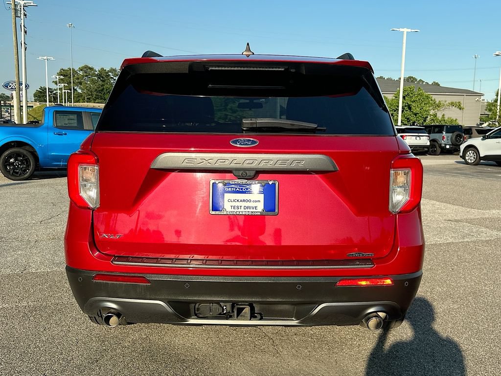 Certified 2023 Ford Explorer XLT w/ Equipment Group 202A RWD image 15