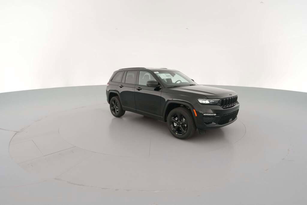 New 2025 Jeep Grand Cherokee Limited w/ Black Appearance Package image 16