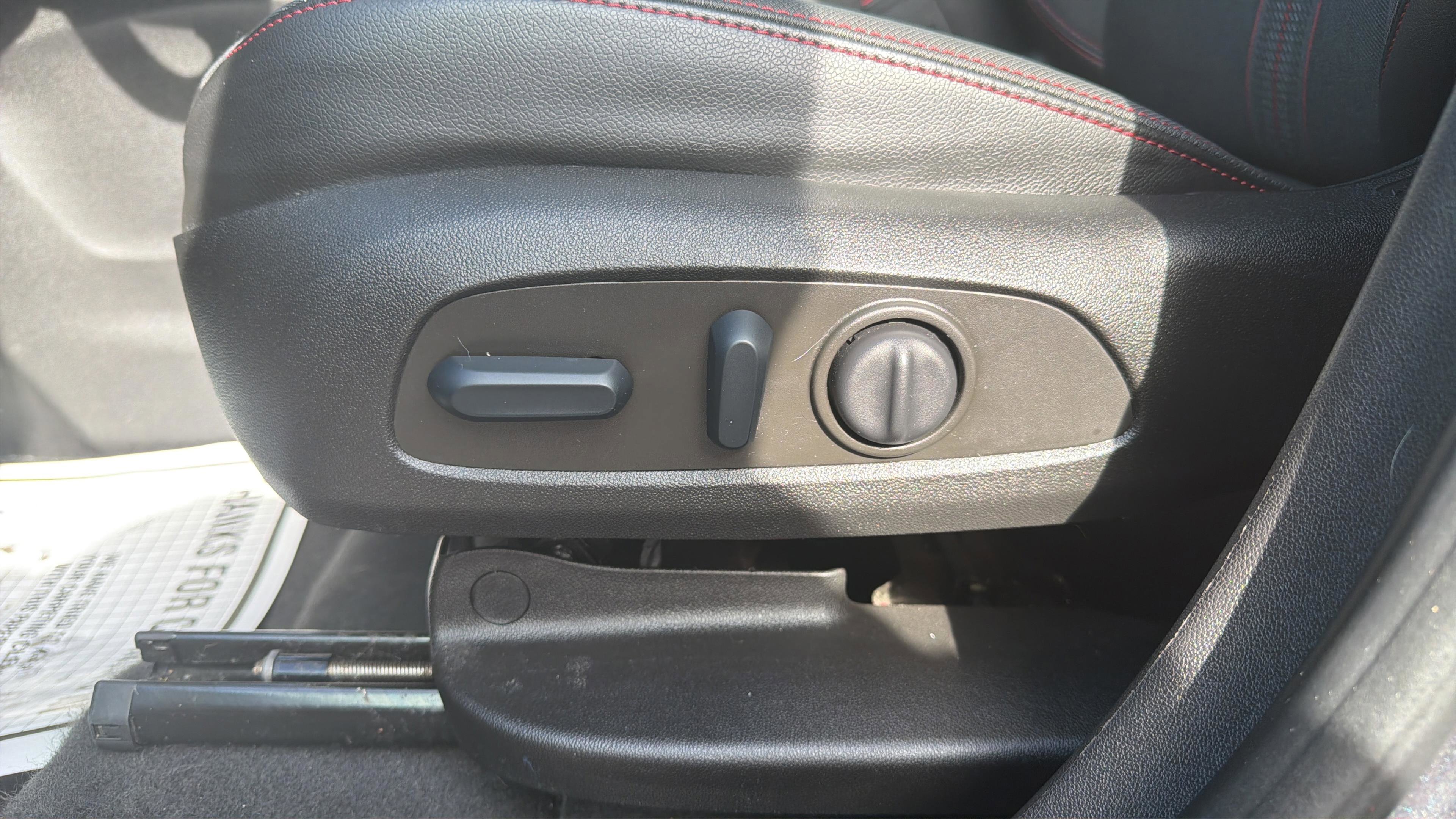 Used 2022 Chevrolet Equinox RS AWD/4WD image 14