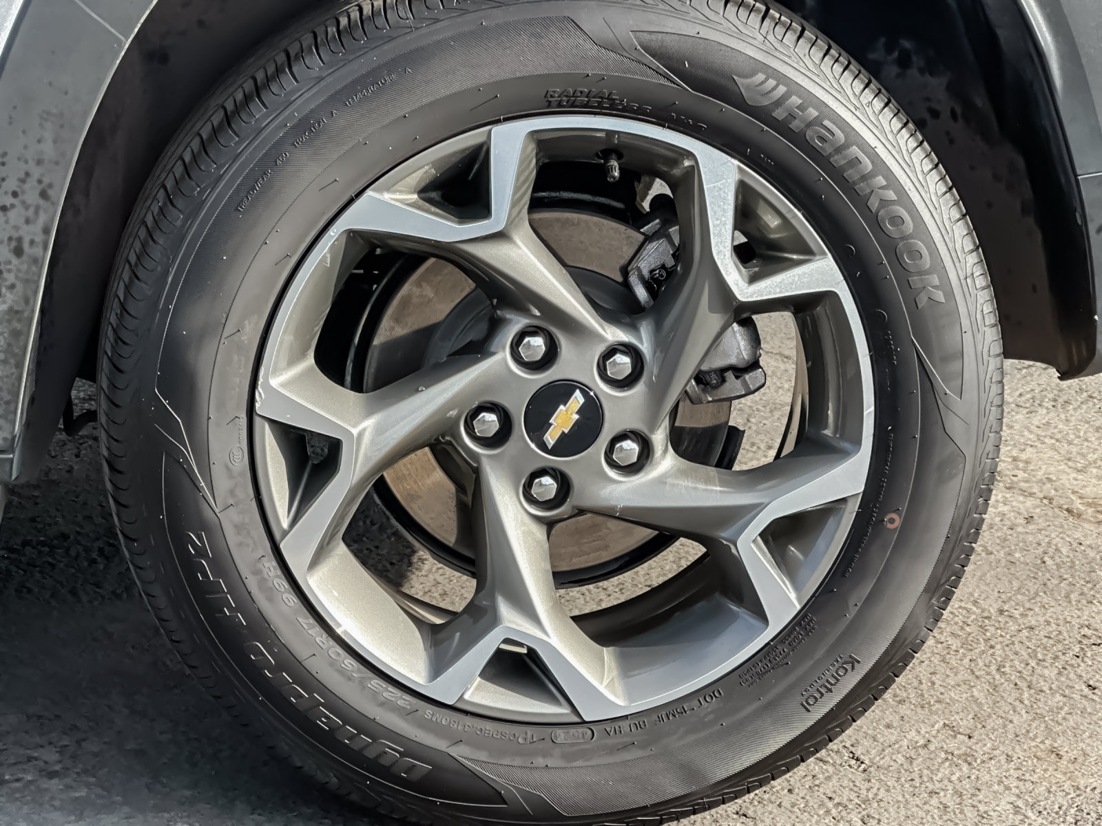 Used 2025 Chevrolet Trax LT FWD image 25