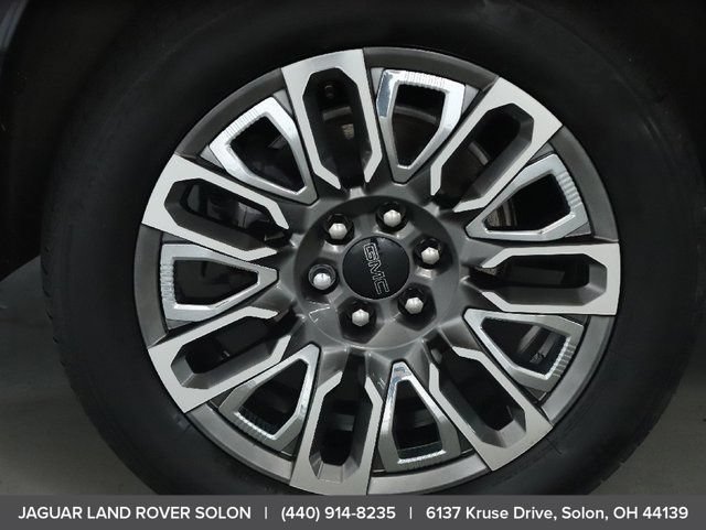 Used 2023 GMC Yukon XL Denali Ultimate AWD/4WD image 46
