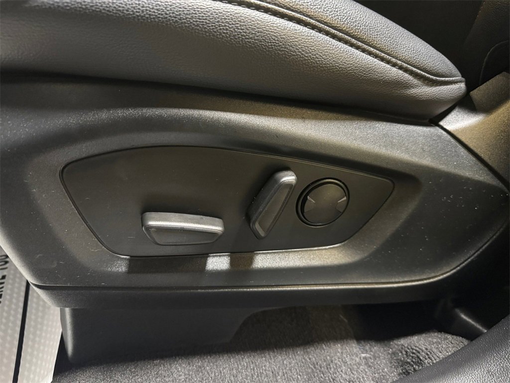 Used 2024 Ford Explorer ST-Line w/ Class IV Trailer Tow Package image 13