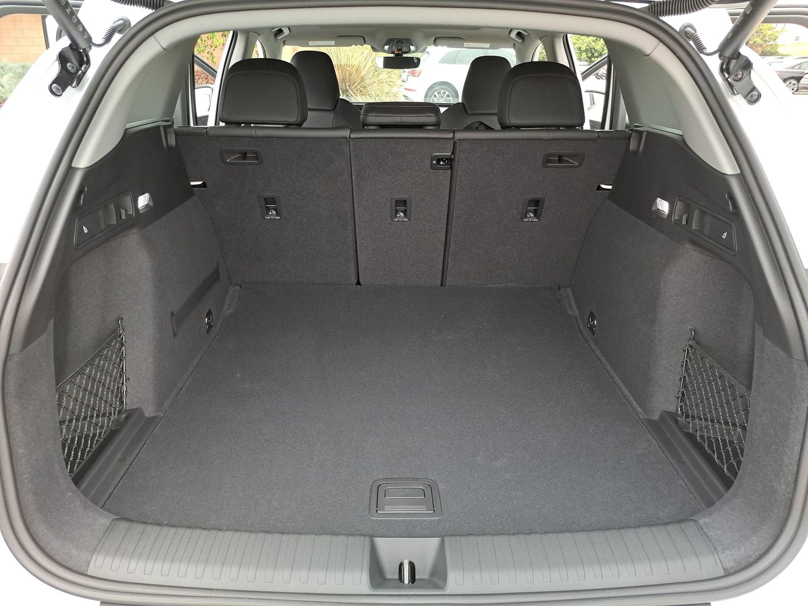 New 2025 Audi Q6 e-tron Premium Plus AWD/4WD image 12