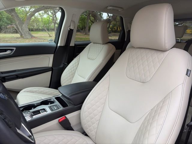 Used 2024 Ford Edge Titanium image 10