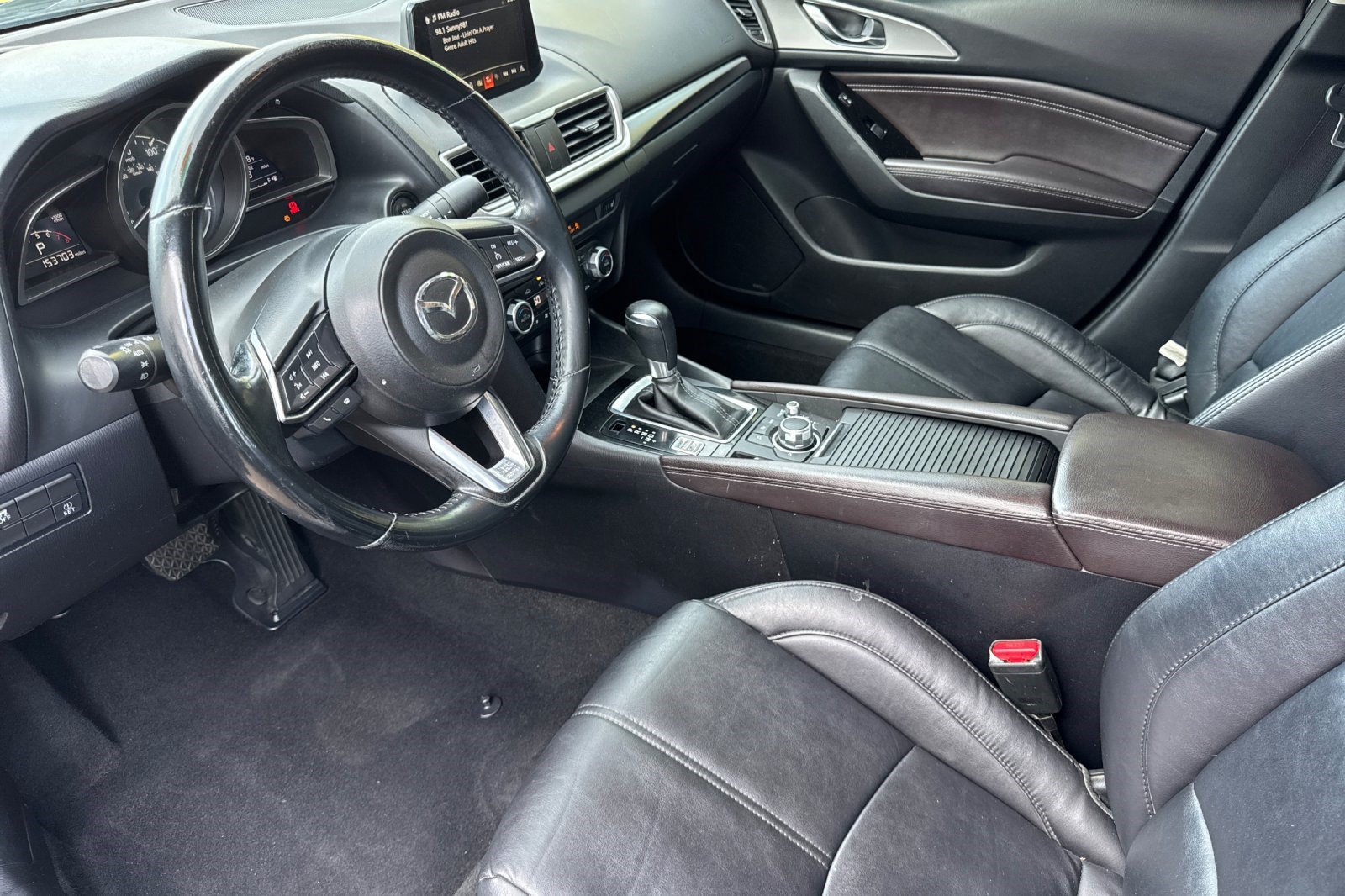 Used 2017 MAZDA MAZDA3 Touring FWD image 4