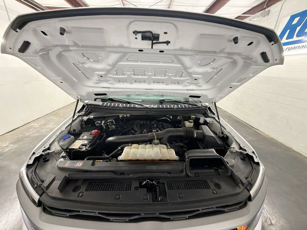 Used 2024 Ford Expedition XLT RWD image 29