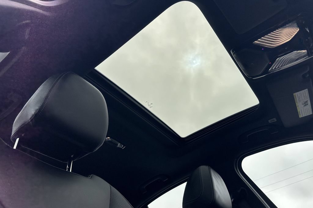 Used 2025 BMW M340i RWD image 17