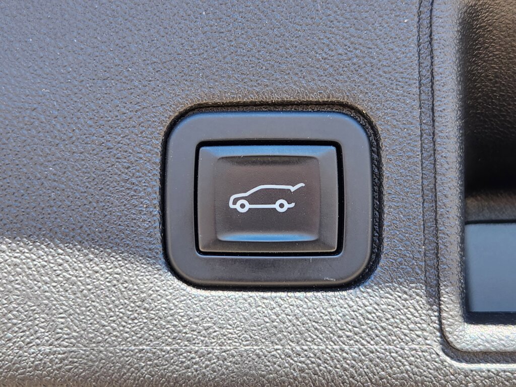 Used 2019 GMC Terrain Denali w/ Advanced Safety Package image 13