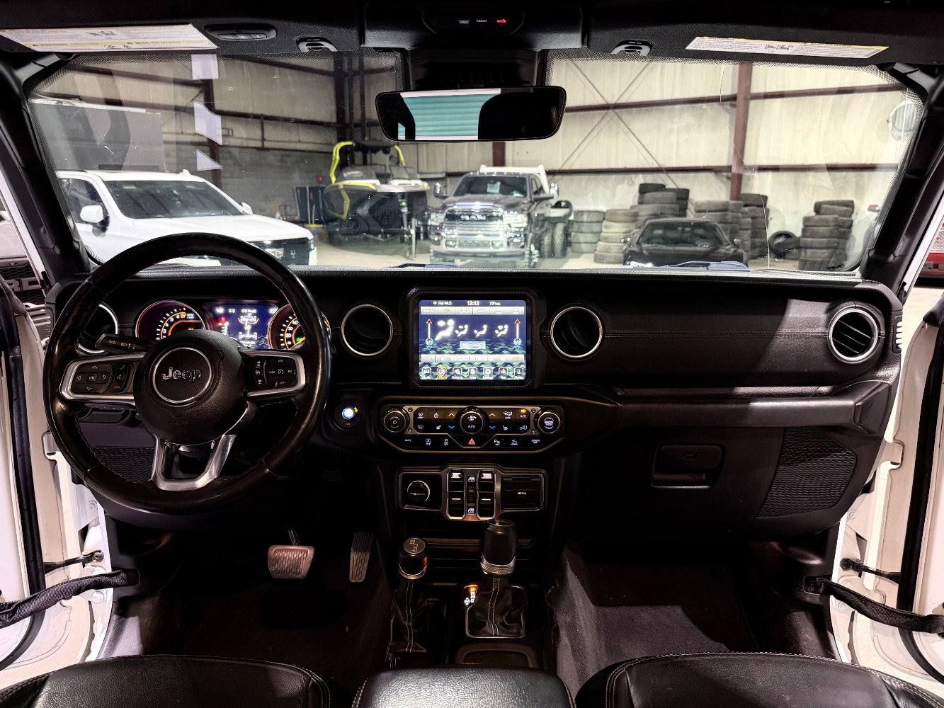 Used 2020 Jeep Gladiator Overland AWD/4WD image 28