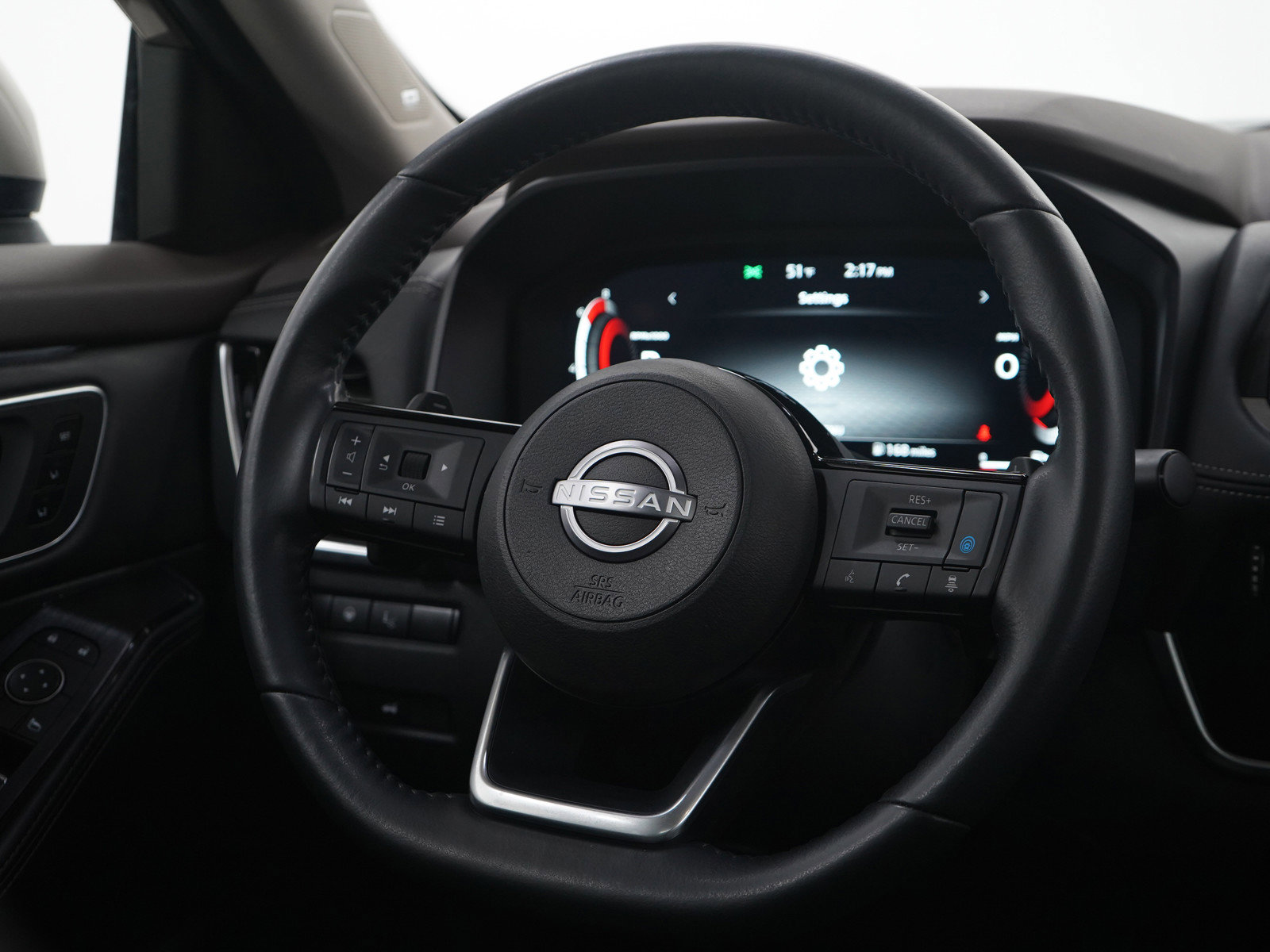 Used 2022 Nissan Rogue Platinum w/ Head-Up Display Package AWD/4WD image 15