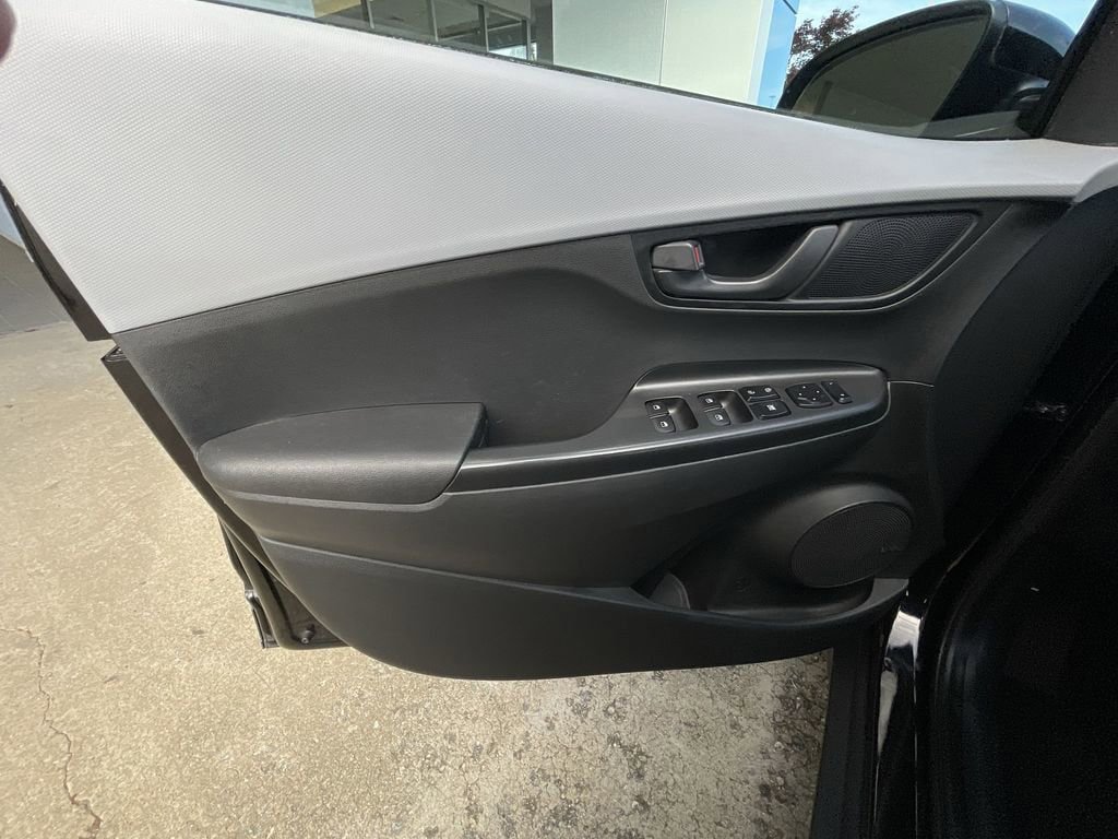 Used 2020 Hyundai Kona SEL Plus FWD image 21