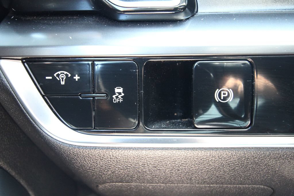 Used 2024 Kia Sportage EX FWD image 21