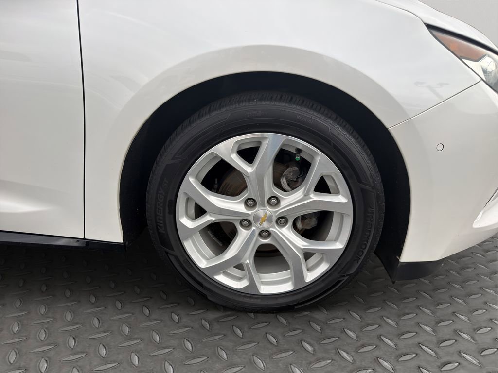 Used 2018 Chevrolet Volt Premier w/ Driver Confidence Package image 15