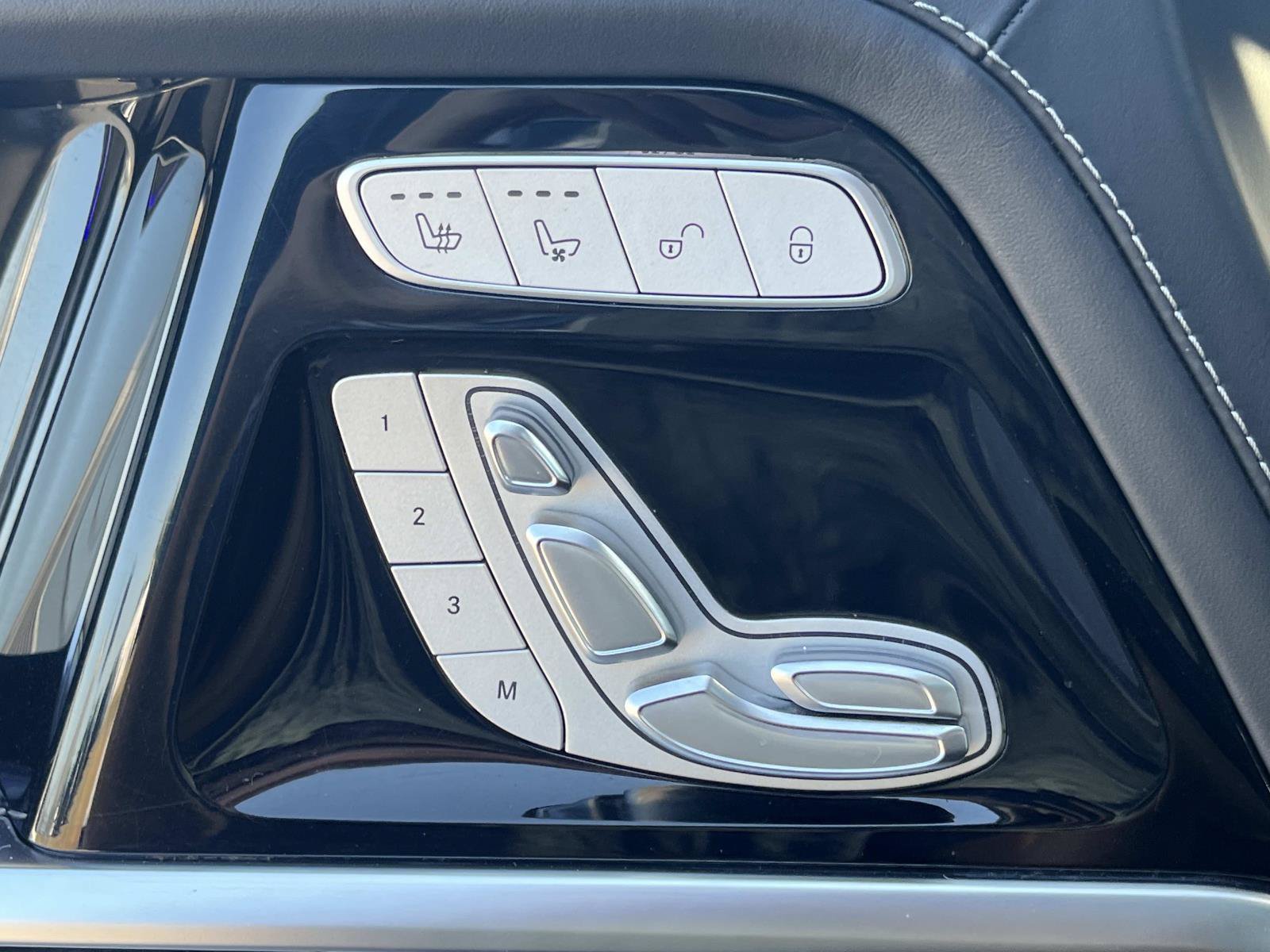 Certified 2020 Mercedes-Benz G 63 AMG 4MATIC image 30