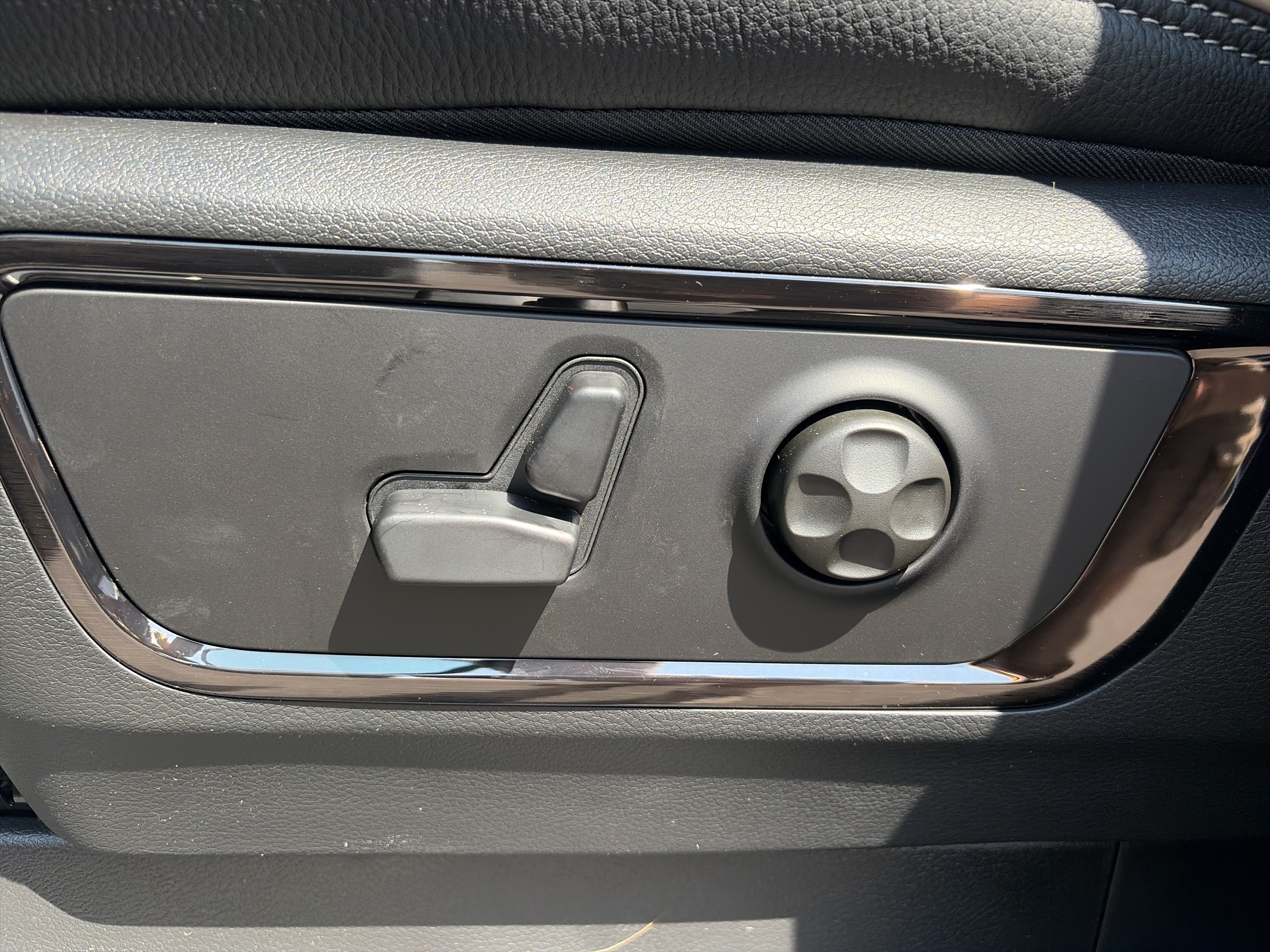 New 2026 RAM 1500 Limited AWD/4WD image 26