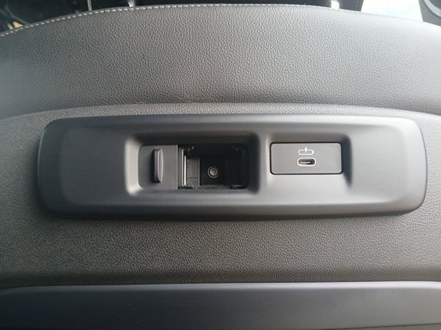 Used 2021 BMW X5 M50i w/ Executive Package image 13