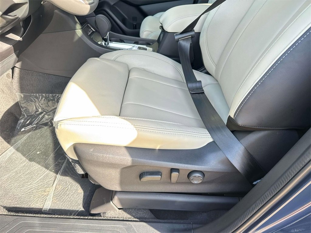New 2025 Subaru Ascent Limited image 12