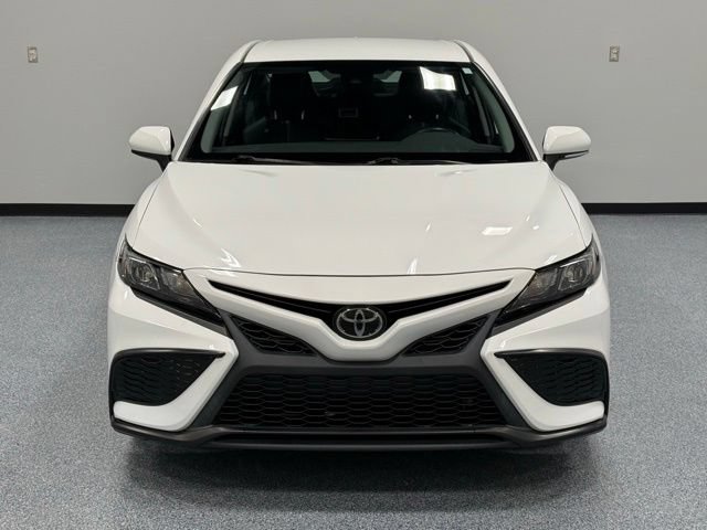 Used 2023 Toyota Camry SE FWD image 4