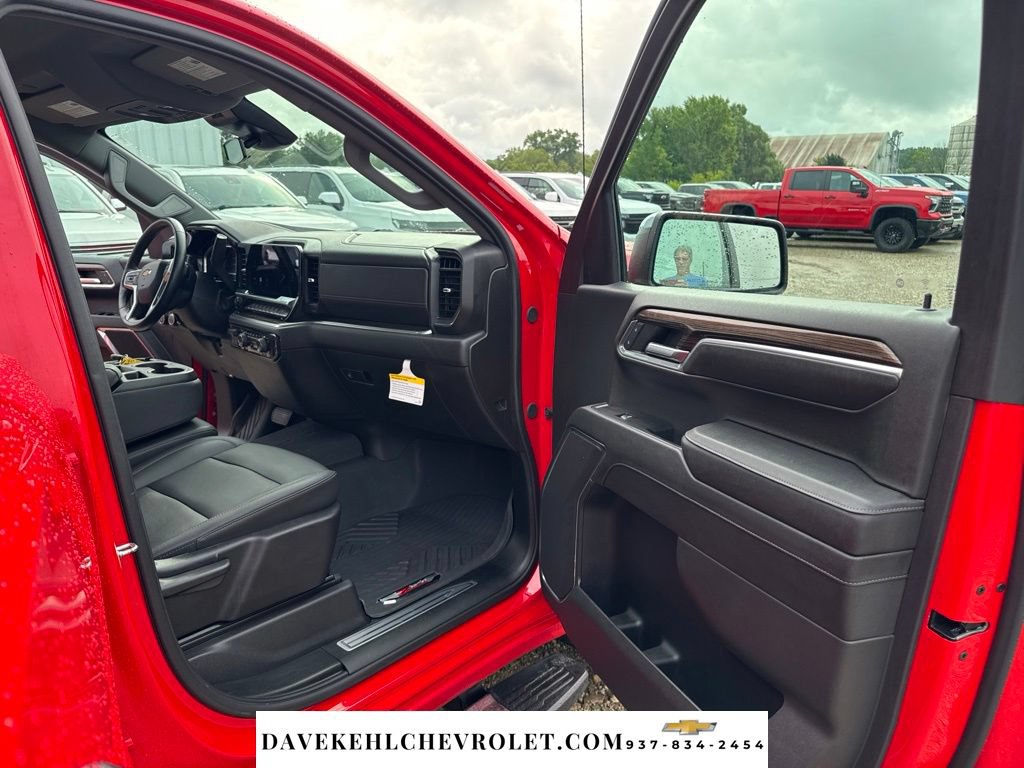 Used 2024 Chevrolet Silverado 1500 LT AWD/4WD image 24