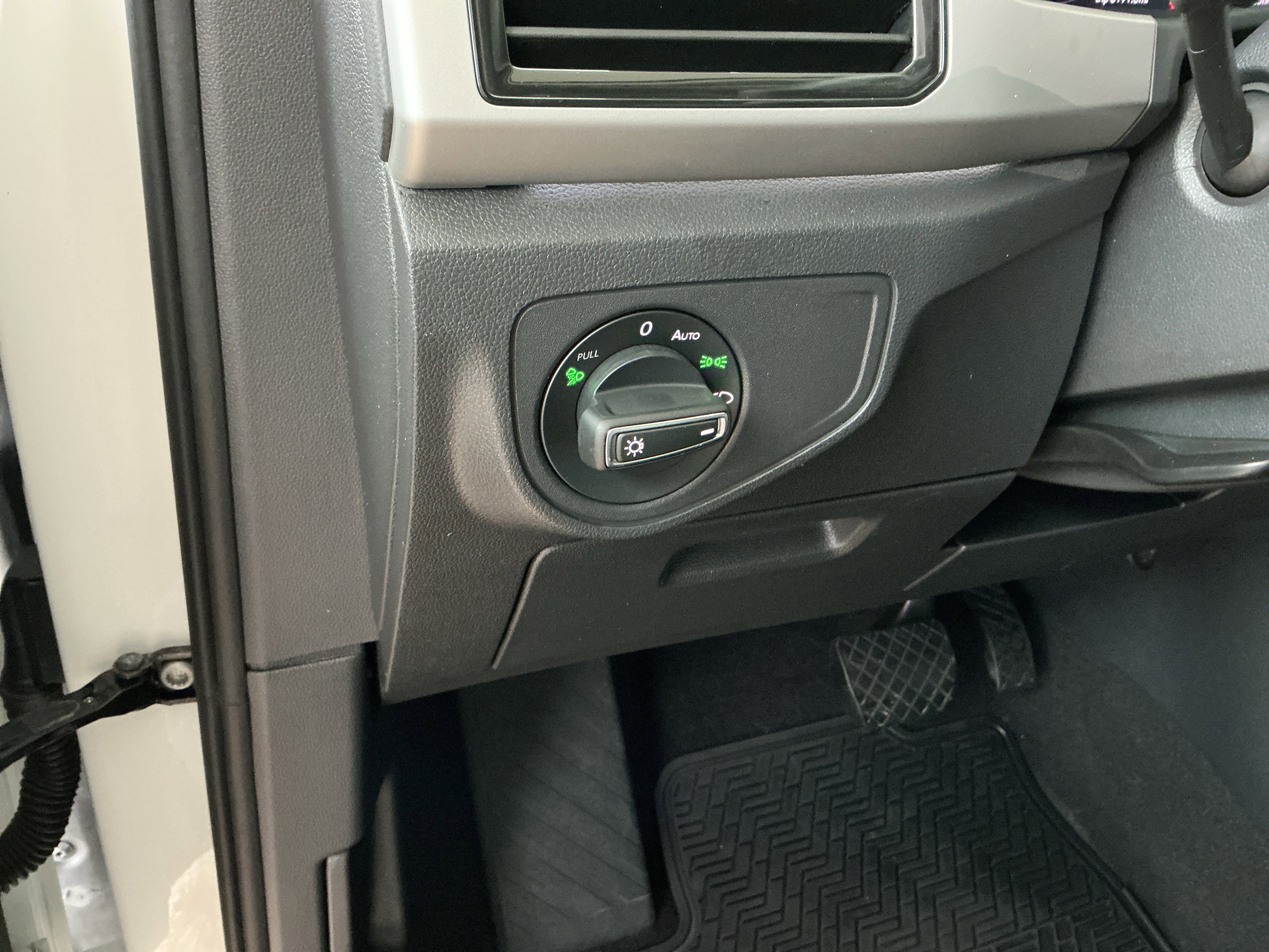 Used 2021 Volkswagen Atlas SEL image 26