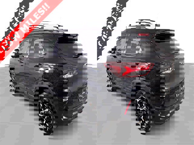 Used 2023 Chevrolet TrailBlazer RS w/ Sun and Liftgate Package image 6