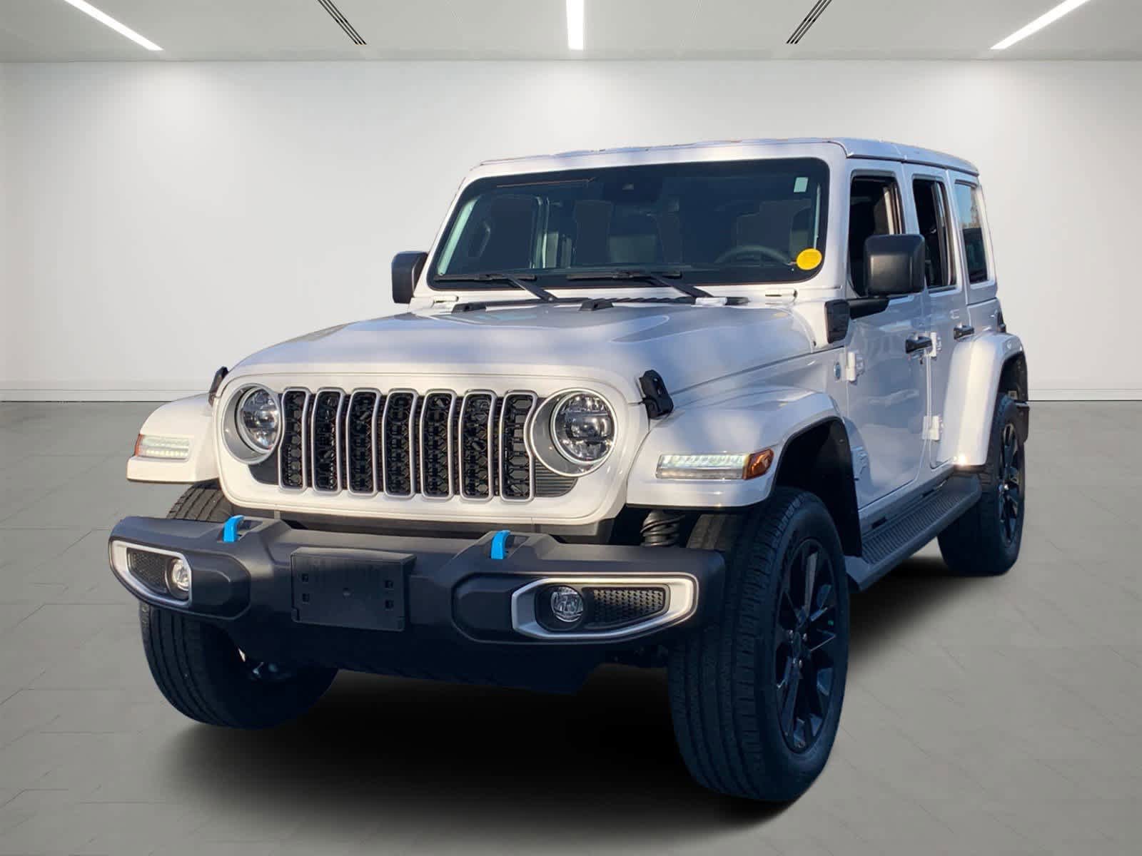Used 2024 Jeep Wrangler Sahara video 2