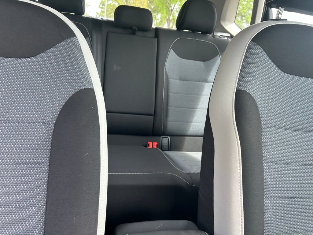 Certified 2025 Volkswagen Taos S image 36