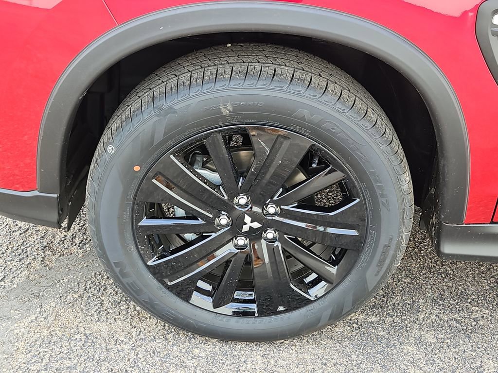 New 2026 Mitsubishi Outlander Sport LE AWD/4WD image 17