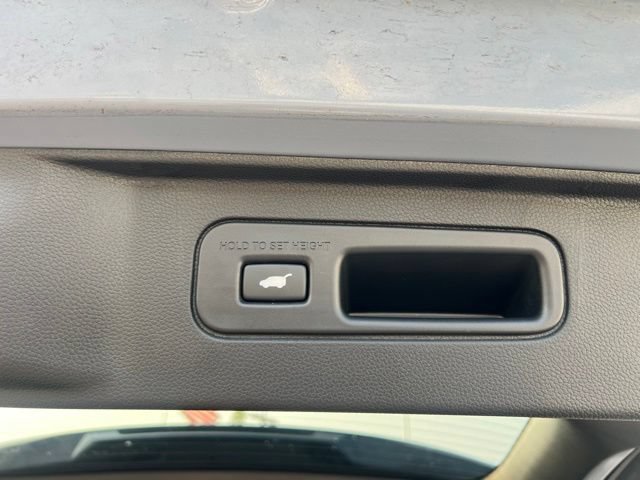 Used 2025 Honda Pilot TrailSport image 16