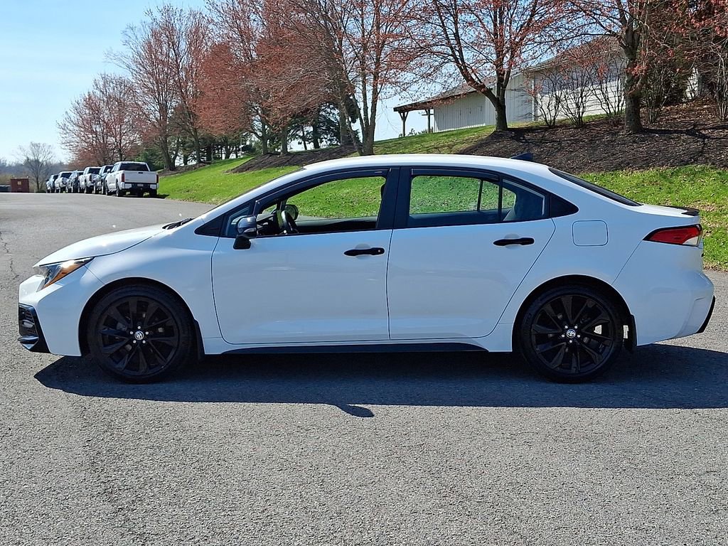 Used 2022 Toyota Corolla SE image 6