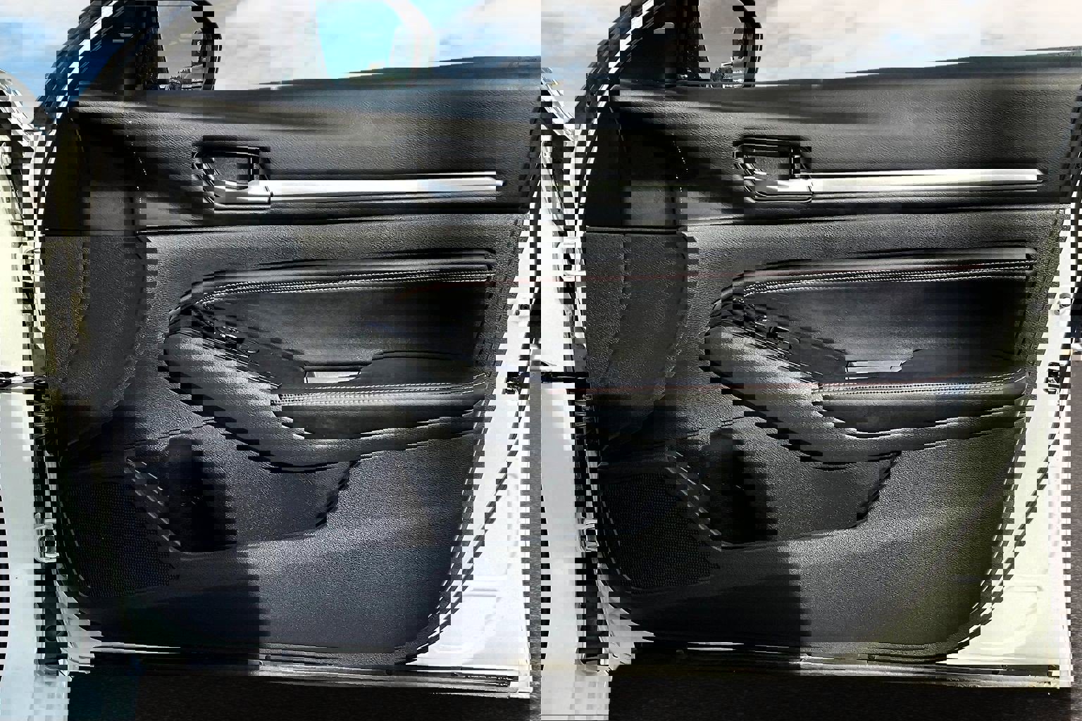 Used 2023 Nissan Altima 2.5 SR w/ SR Premium Package image 19