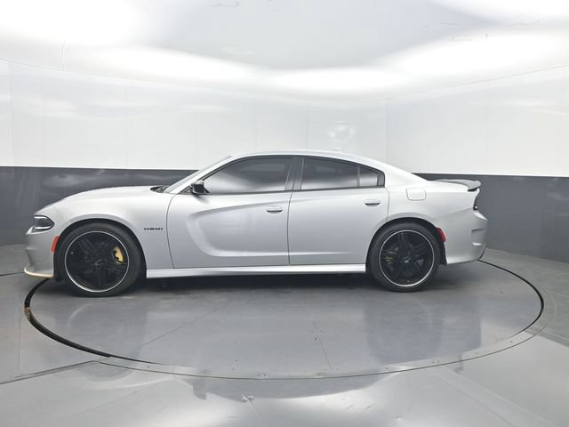 Used 2022 Dodge Charger R/T w/ Blacktop Package RWD image 2