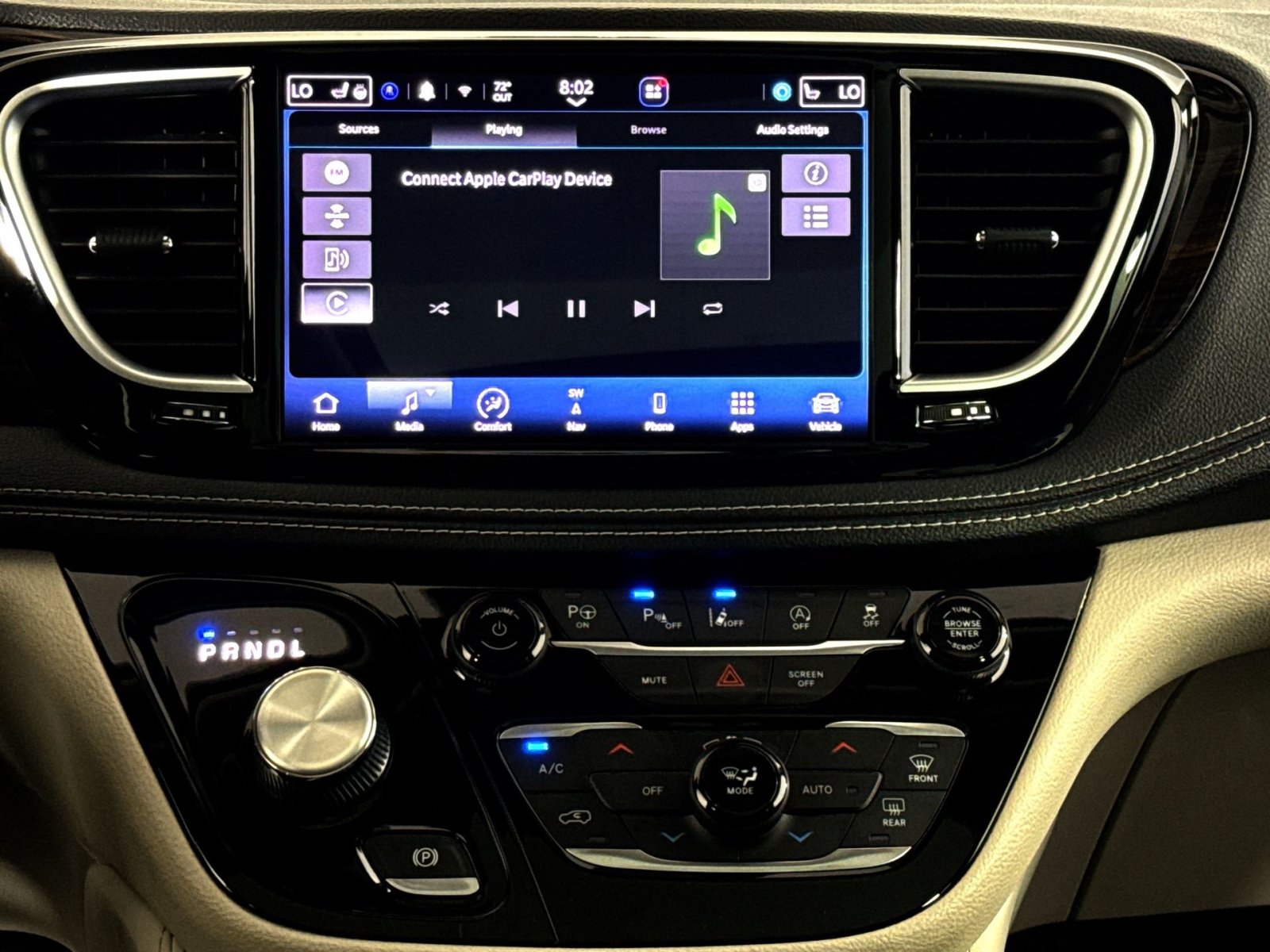 Used 2022 Chrysler Pacifica Limited FWD image 18