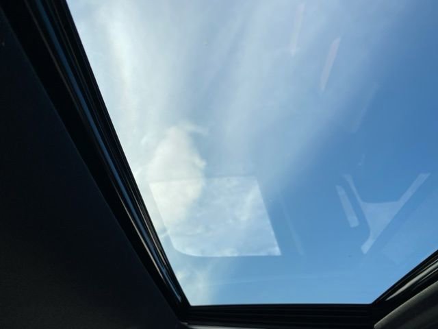 Used 2024 GMC Sierra 2500 AT4 w/ Technology Package image 29