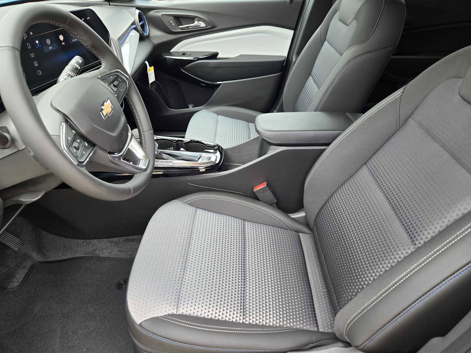 New 2025 Chevrolet Trax LT w/ Driver Confidence Package image 9