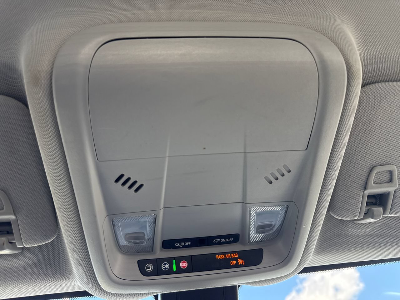 Used 2020 Chevrolet Equinox LS AWD/4WD image 29