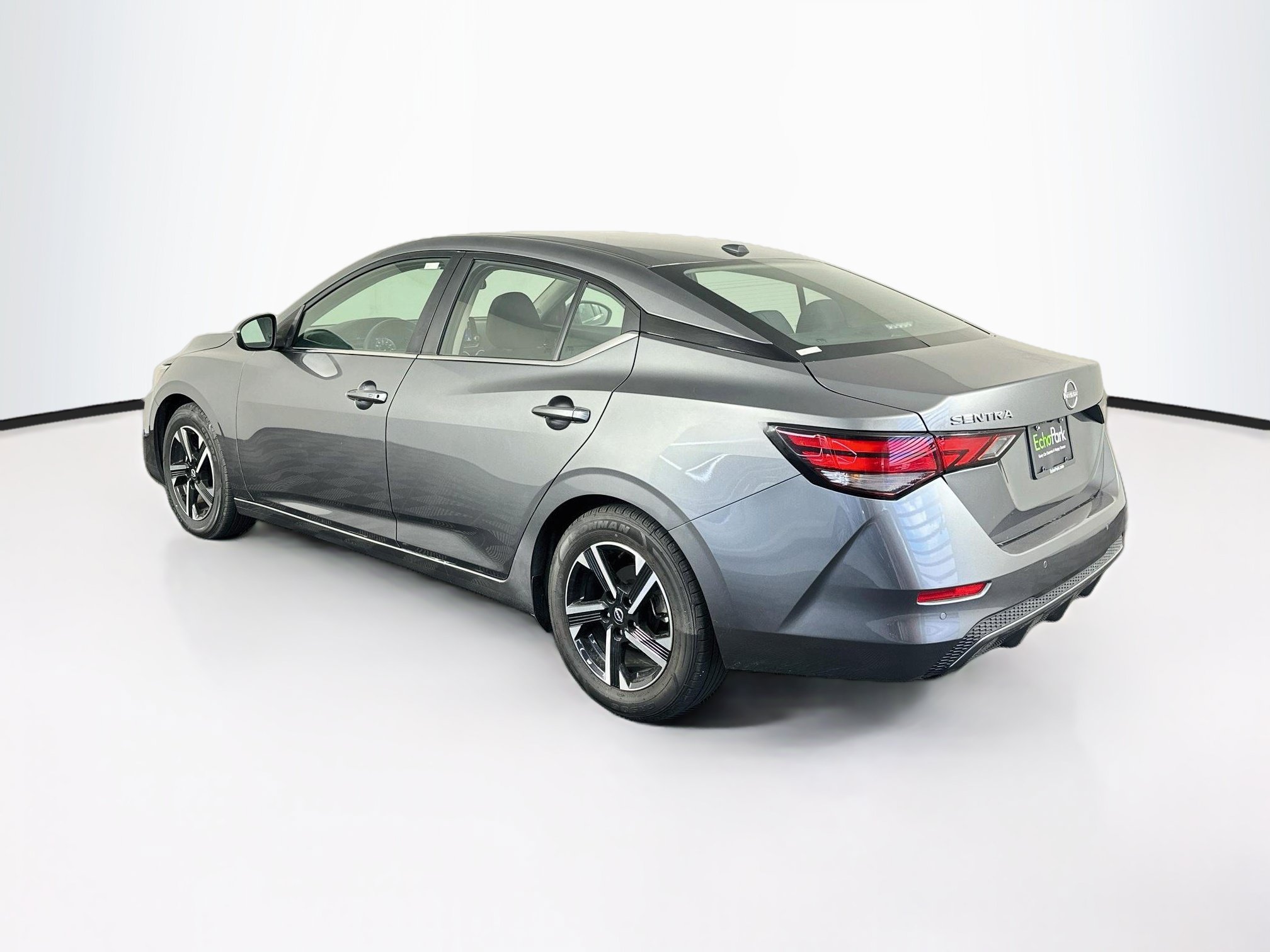 Used 2025 Nissan Sentra SV FWD image 5