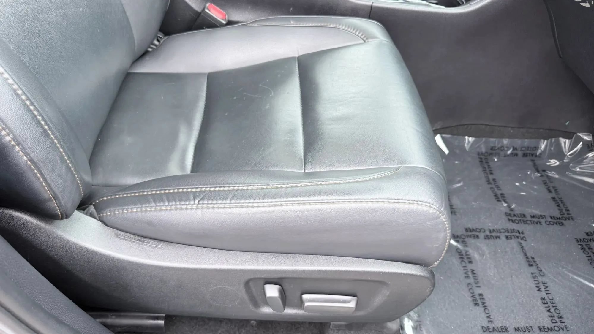 Used 2019 Toyota Highlander XLE AWD/4WD image 39