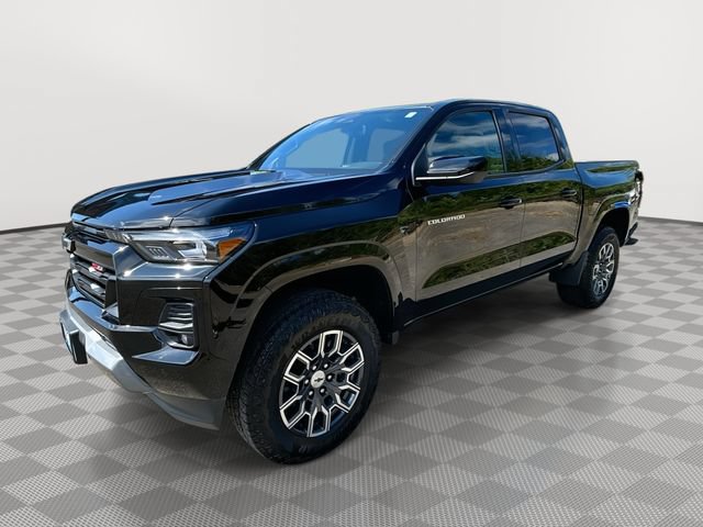 Used 2024 Chevrolet Colorado Z71 w/ Z71 Convenience Package 2