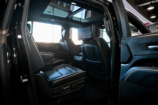 Used 2023 Cadillac Escalade ESV Premium Luxury image 24
