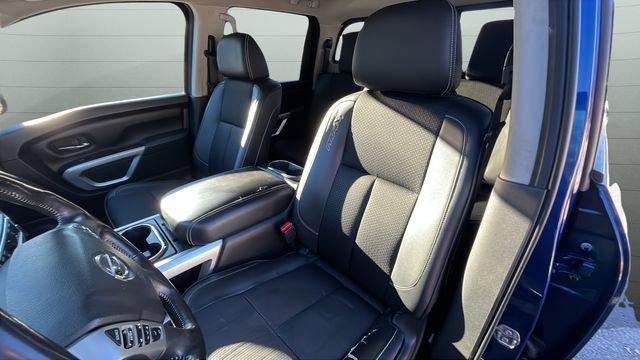 Used 2019 Nissan Titan PRO-4X image 27