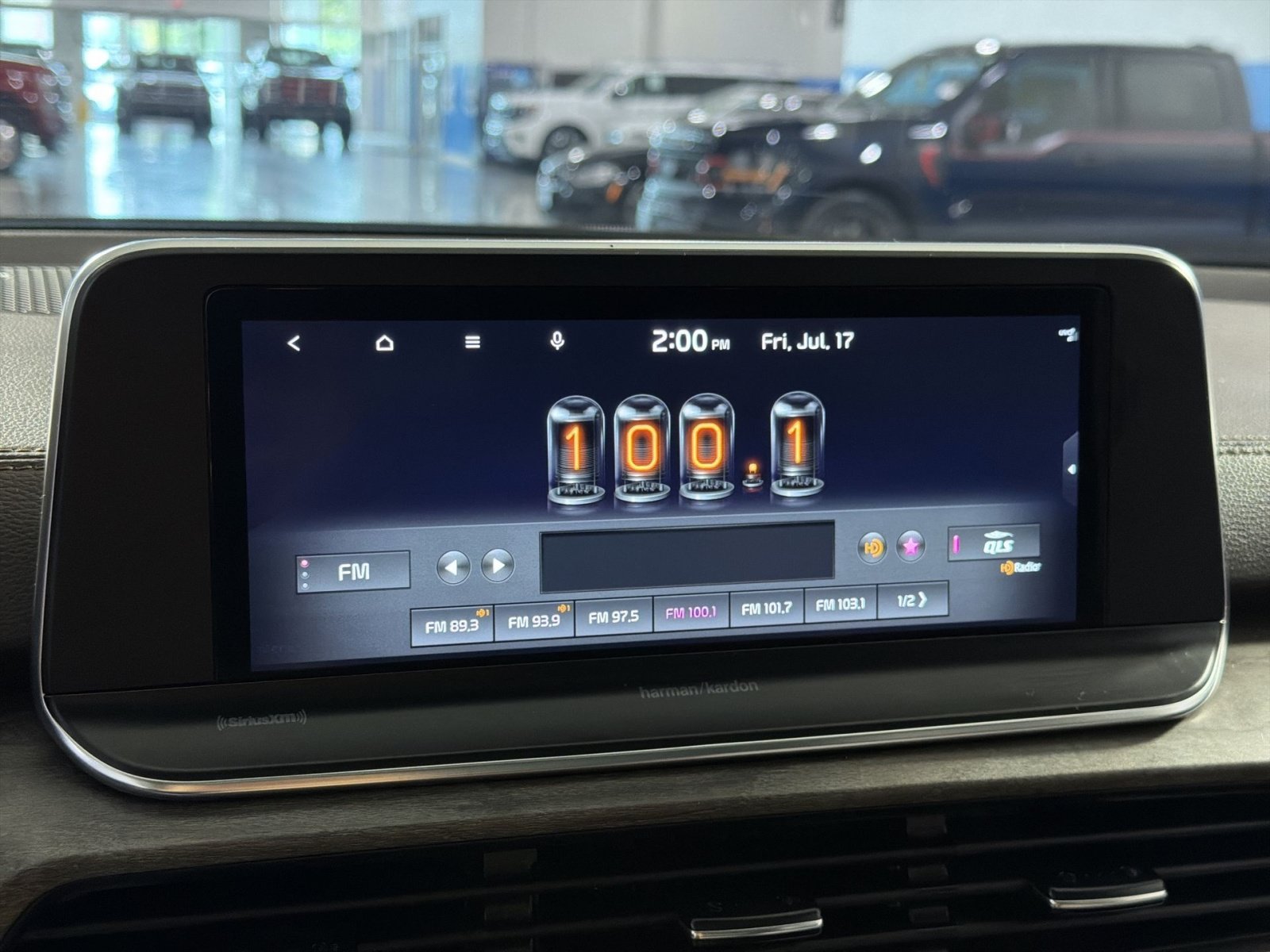 Used 2022 Kia Telluride SX w/ Towing Package FWD image 39