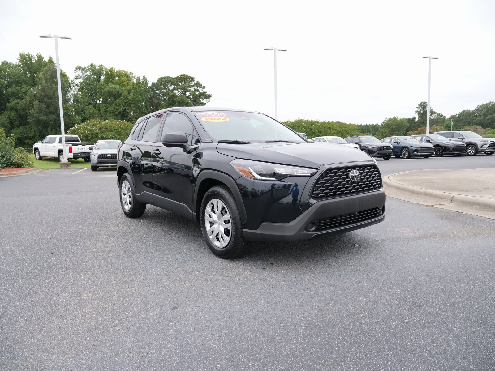 Used 2024 Toyota Corolla Cross L image 10