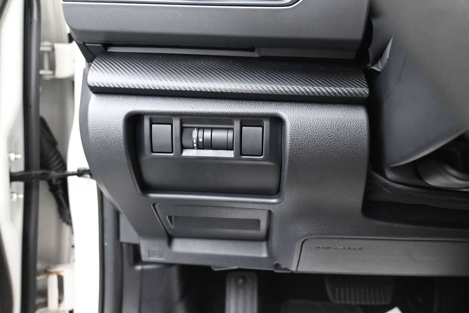 Used 2024 Subaru Crosstrek 2.0i Premium AWD/4WD image 10
