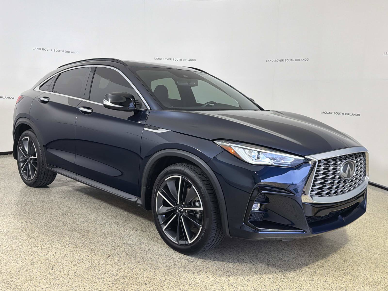 Used 2023 INFINITI QX55 Luxe w/ Cargo Package AWD/4WD image 7