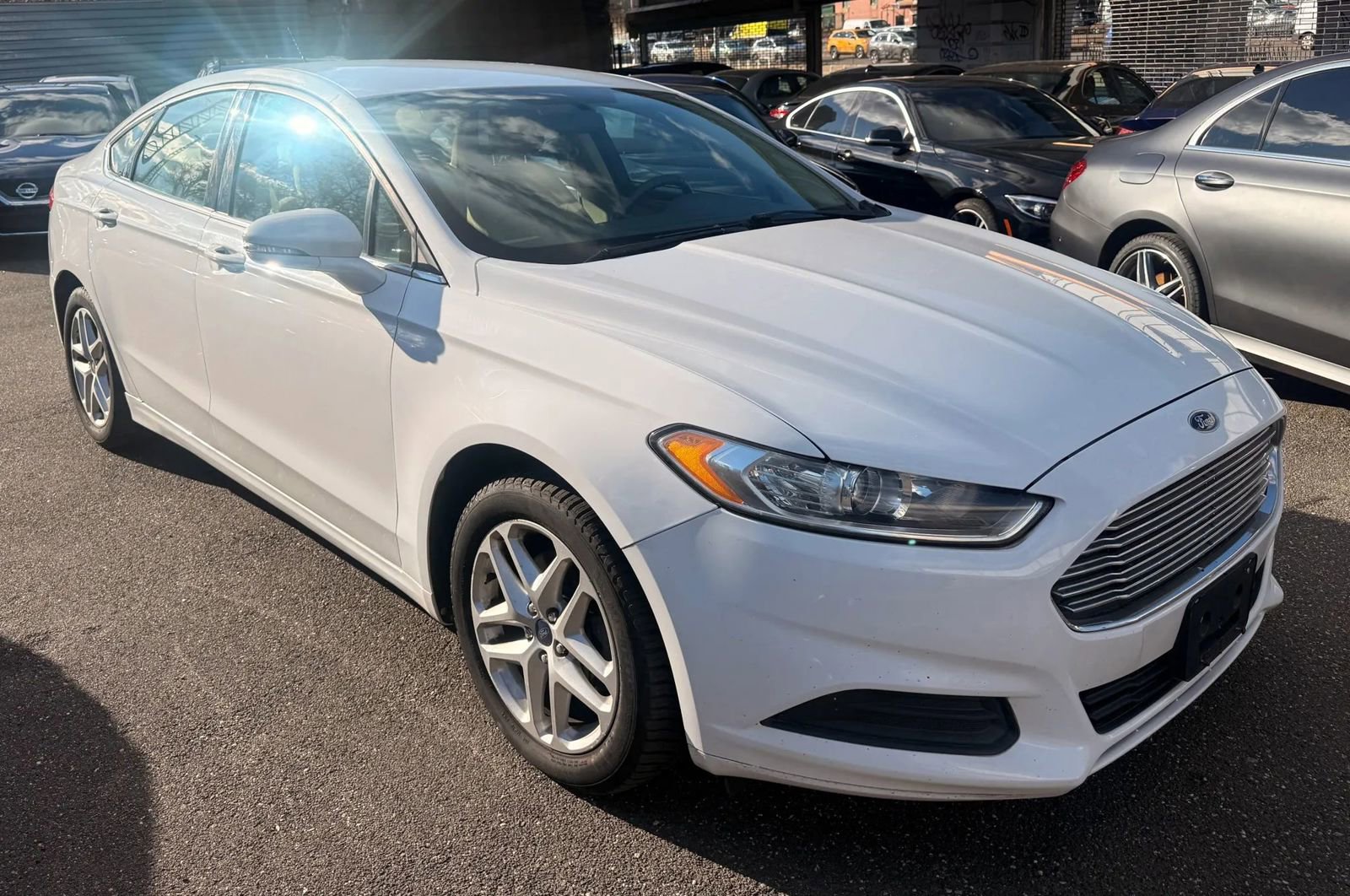 Used 2014 Ford Fusion SE image 3